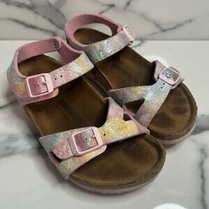 Birkenstock Kids Sandals in Pink and Iridescent